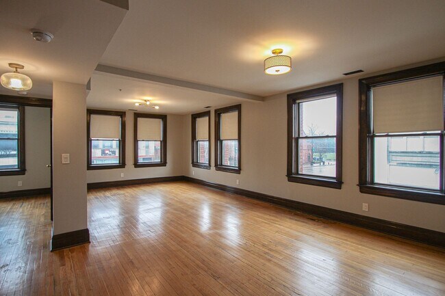 Foto del edificio - The Addison-Unique Floorplan with Washer &...