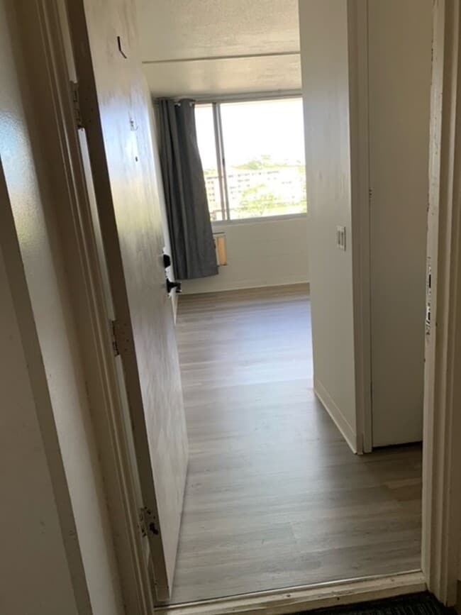 Photo - Salt Lake Area - Lakeside West building - 1 bedroom, 1 bath unit w/1 parking - Avail now Apartment