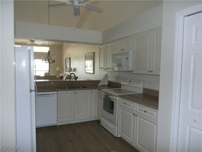 Building Photo - 16301 Kelly Woods Dr