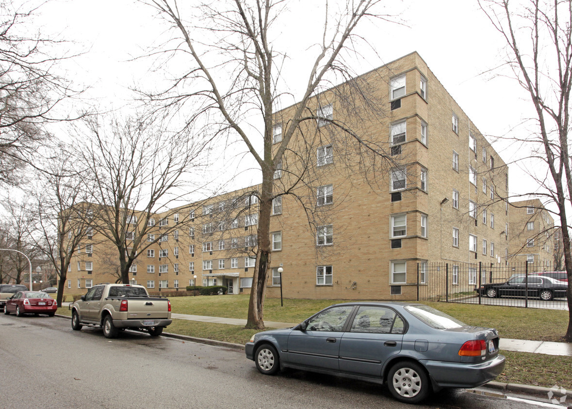 Building Photo - Granville Court Condominiums