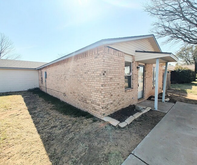 Foto del edificio - 9603 Elmwood Ave
