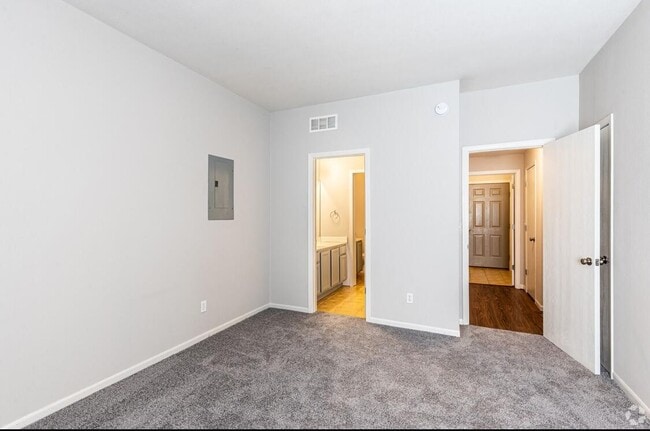 Foto del edificio - 1313 Rolling Rock Dr