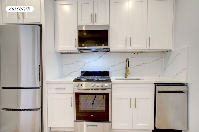 Building Photo - 206 W 96th St