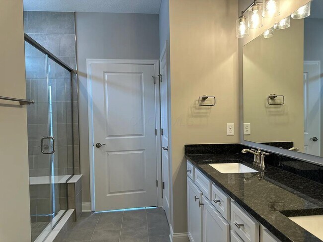Foto del edificio - 1254 Fairstone Dr