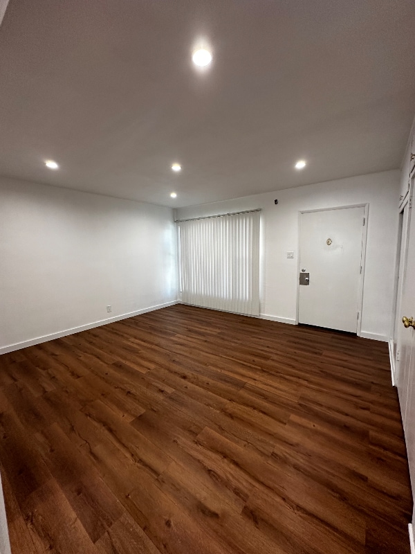 Building Photo - 323 N Chevy Chase Dr