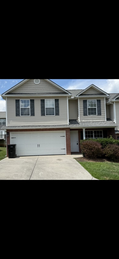 Charming 3 Bedroom 2.5 Bath townhome in Po... - Charming 3 Bedroom 2.5 Bath townhome in Po...