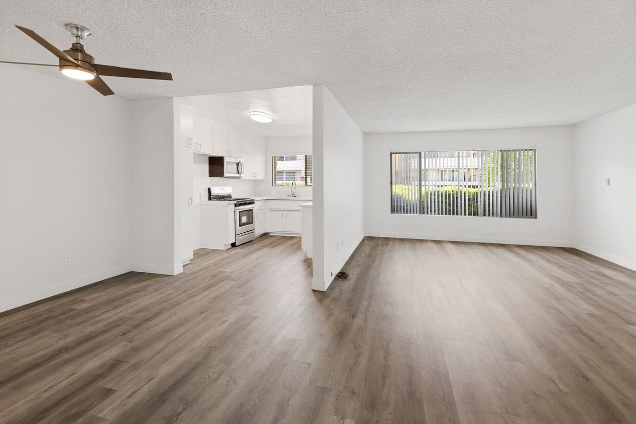 Primary Photo - Addison Apartments