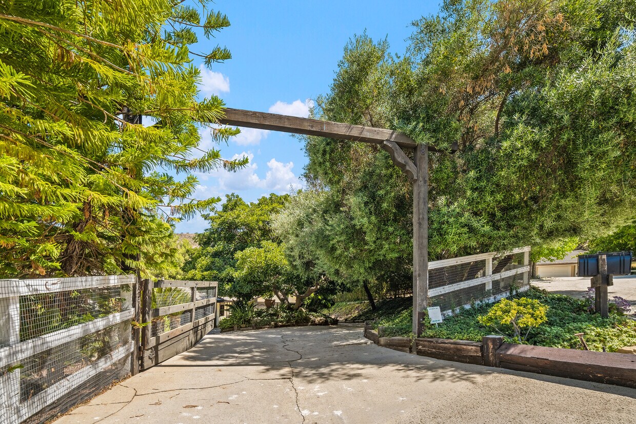 2 Buckskin Ct, Bell Canyon, CA 91307 House Rental in Bell Canyon, CA