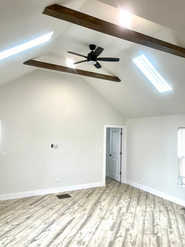 Foto del edificio - 1425 W 16th St