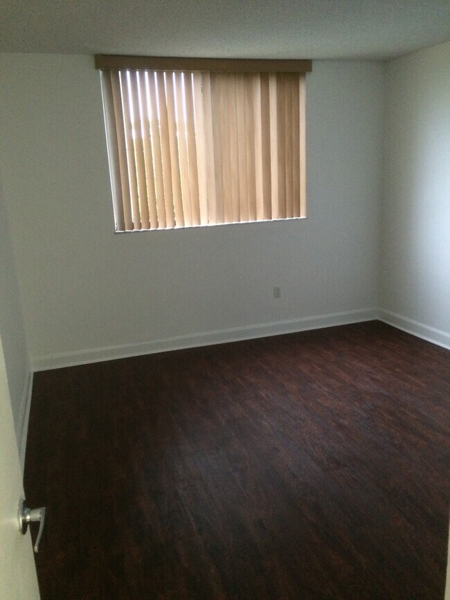 Foto del edificio - 8261 NW 8th St