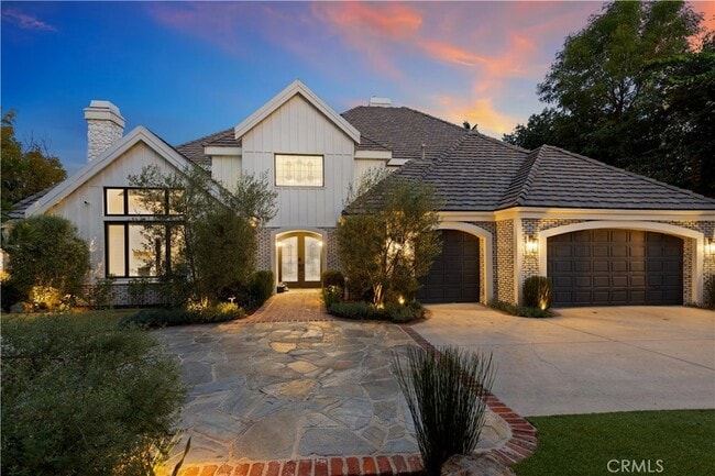 Foto del edificio - 5946 Woodlake Ave