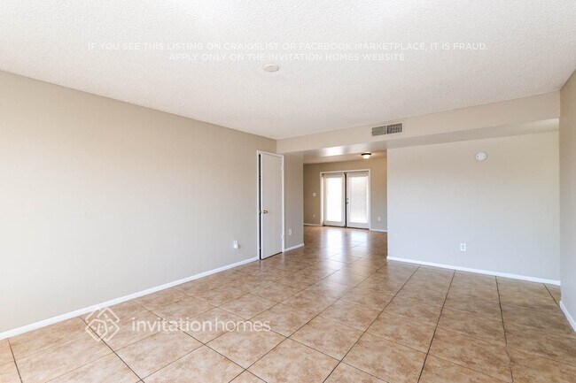 Foto del edificio - 7224 W North Ln