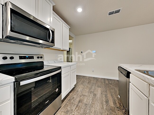 Building Photo - 3462 Lynn Ct