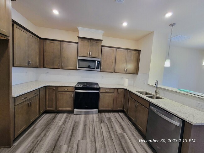 Foto del edificio - 5604 Preveza Pl