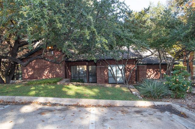 Foto del edificio - 8601 Park Ln