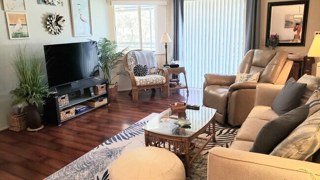 Foto del edificio - ** 2/2 Furnished Condo - Fountain Lakes Es...
