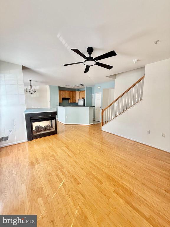 Foto del edificio - 6814 Sabbarton Pl