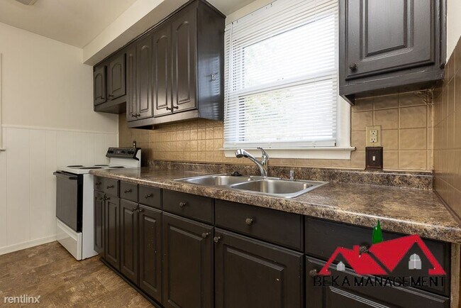 Foto del edificio - 3 br, 1 bath House - 35043 Hazelwood St