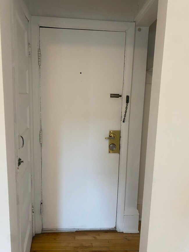Building Photo - 362 Friel St