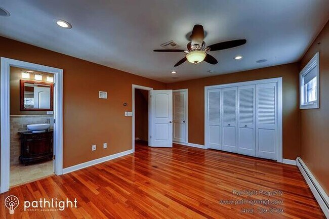 Foto del edificio - 401 Pleasant St, Woodstock, IL, 60098