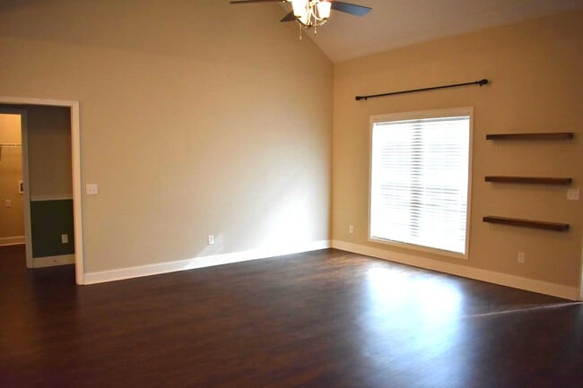 Building Photo - 441 Serenity Ave