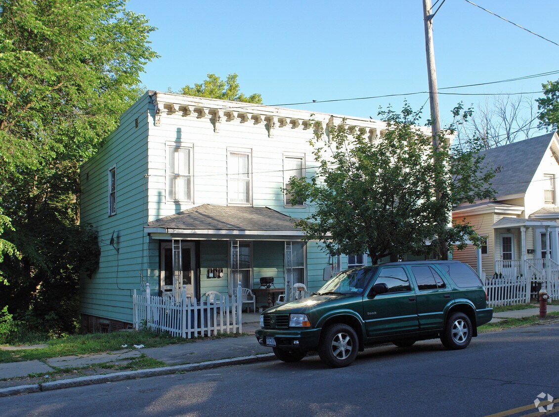 Building Photo - 1247-1253 Broadway