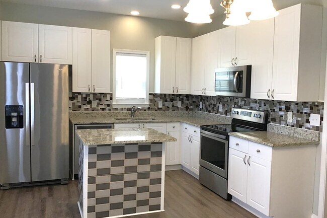 Building Photo - 2441 Sapphire Valley Dr