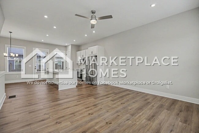Building Photo - 1374 Cozy Cir SE