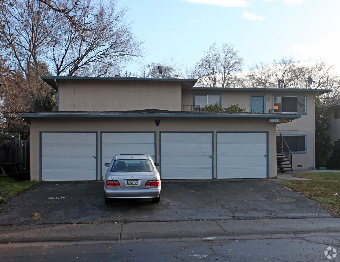 Building Photo - 2723 El Parque Cor