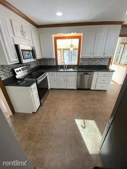 Foto del edificio - 4 br, 2.5 bath House - 5908 Waters Edge Rd
