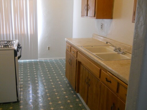 Fotografía del edificio - 9925 Rosedale Hwy