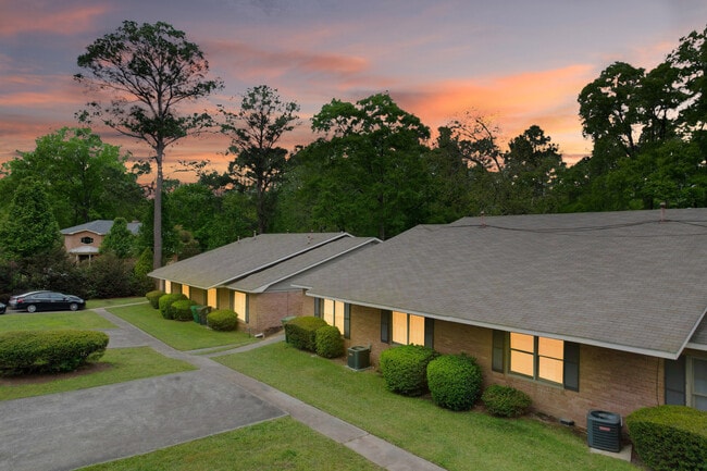 Briarcliff Exterior - Carrington Woods Apartments