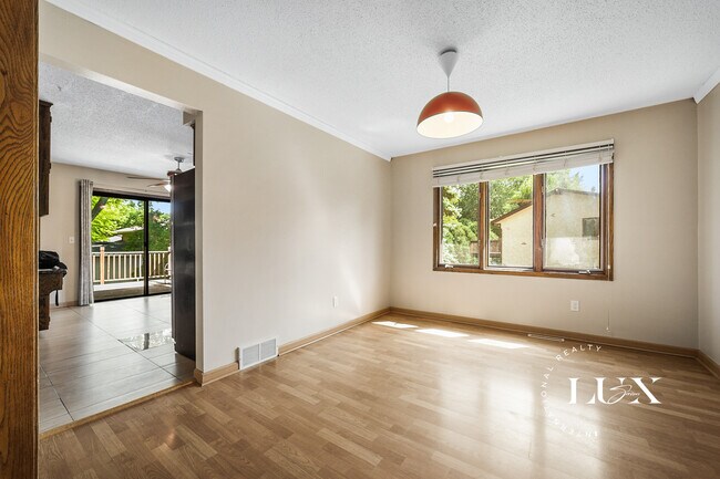 Foto del edificio - 2650 Alvarado Ln N