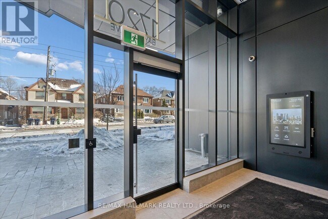 Photo du bâtiment - 1720 Bayview Ave