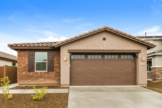 Building Photo - 450 Lake Shore Ct