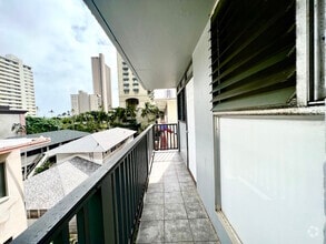 Building Photo - 417 Namahana St
