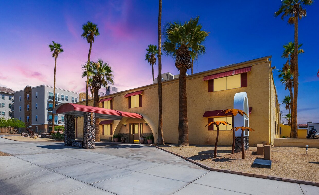 Foto principal - Furnished, Short term or long term Condo w...