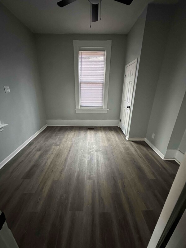 Foto del edificio - 921 McPherson Ave