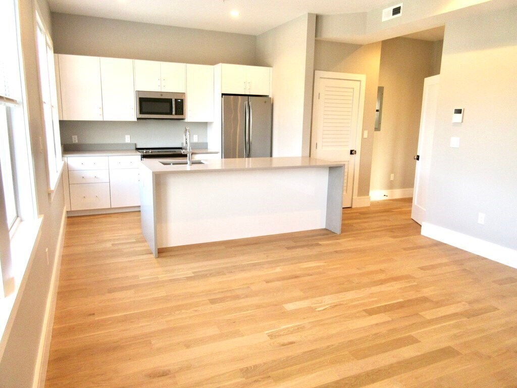 121 Gerry Rd Unit 1, Chestnut Hill, MA 02467 Apartments in Chestnut