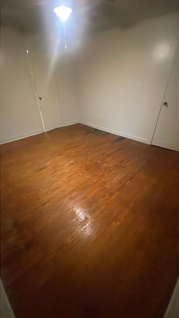 Building Photo - 106 E Gum St