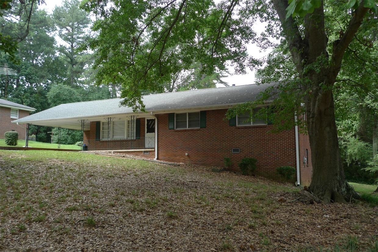 Primary Photo - 5225 Crystal Ln
