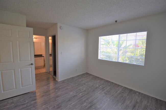 Foto del edificio - Atrium Apartments