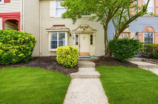 Foto del edificio - Charming 3BR Townhouse in Wyndham Place - Lakewood