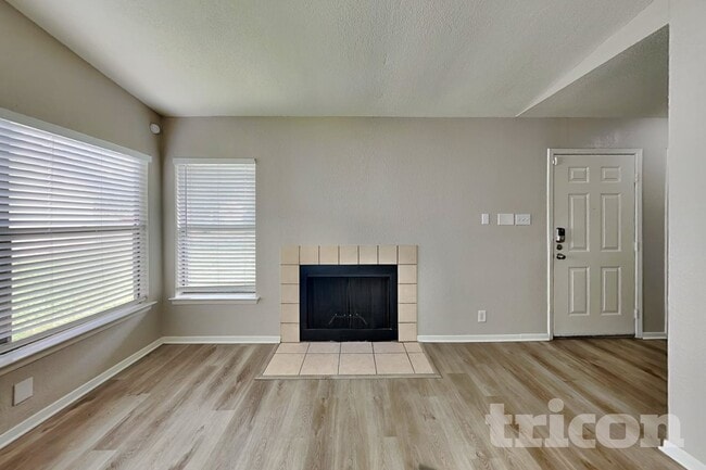 Building Photo - 9506 Sugarloaf Dr