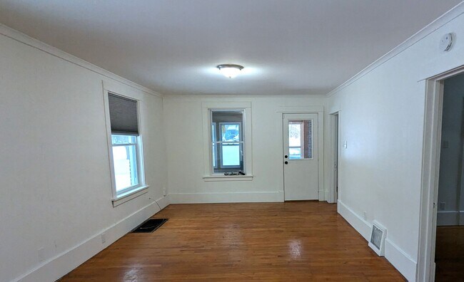 Building Photo - 1505 7th St