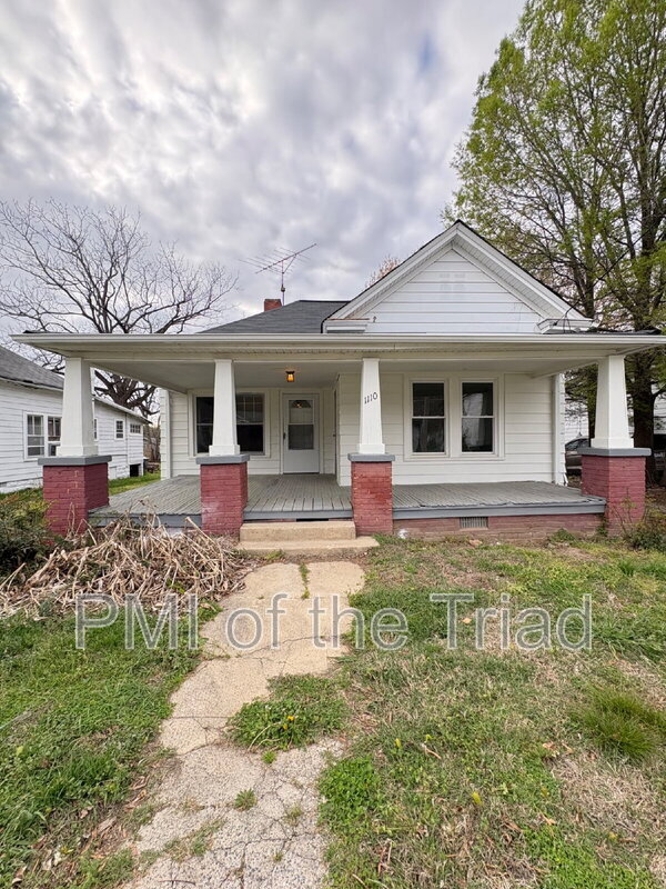 Building Photo - 1110 Adams St