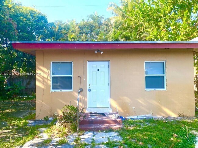 Building Photo - 2813 Dewey St