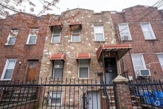 Building Photo - 725 Taylor Ave