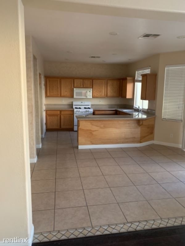 Building Photo - 4 br, 2.5 bath House - 8825 lost forest st