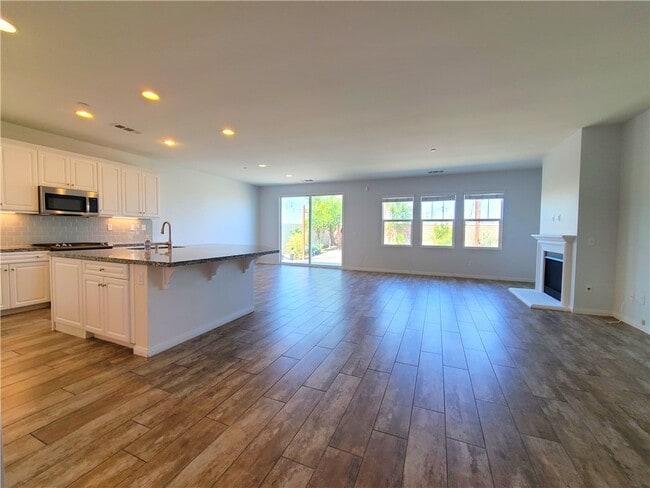 Foto del edificio - 7539 Prairie Dr